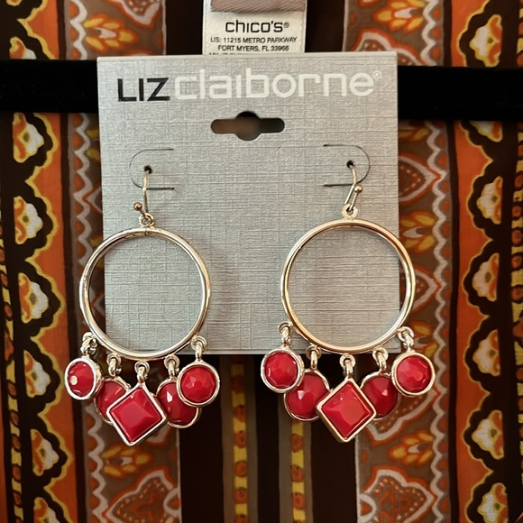 24-Chico’s Women's Multicolor Placement Print Bohemian Top w/Dangle Earrings - Picture 4 of 4